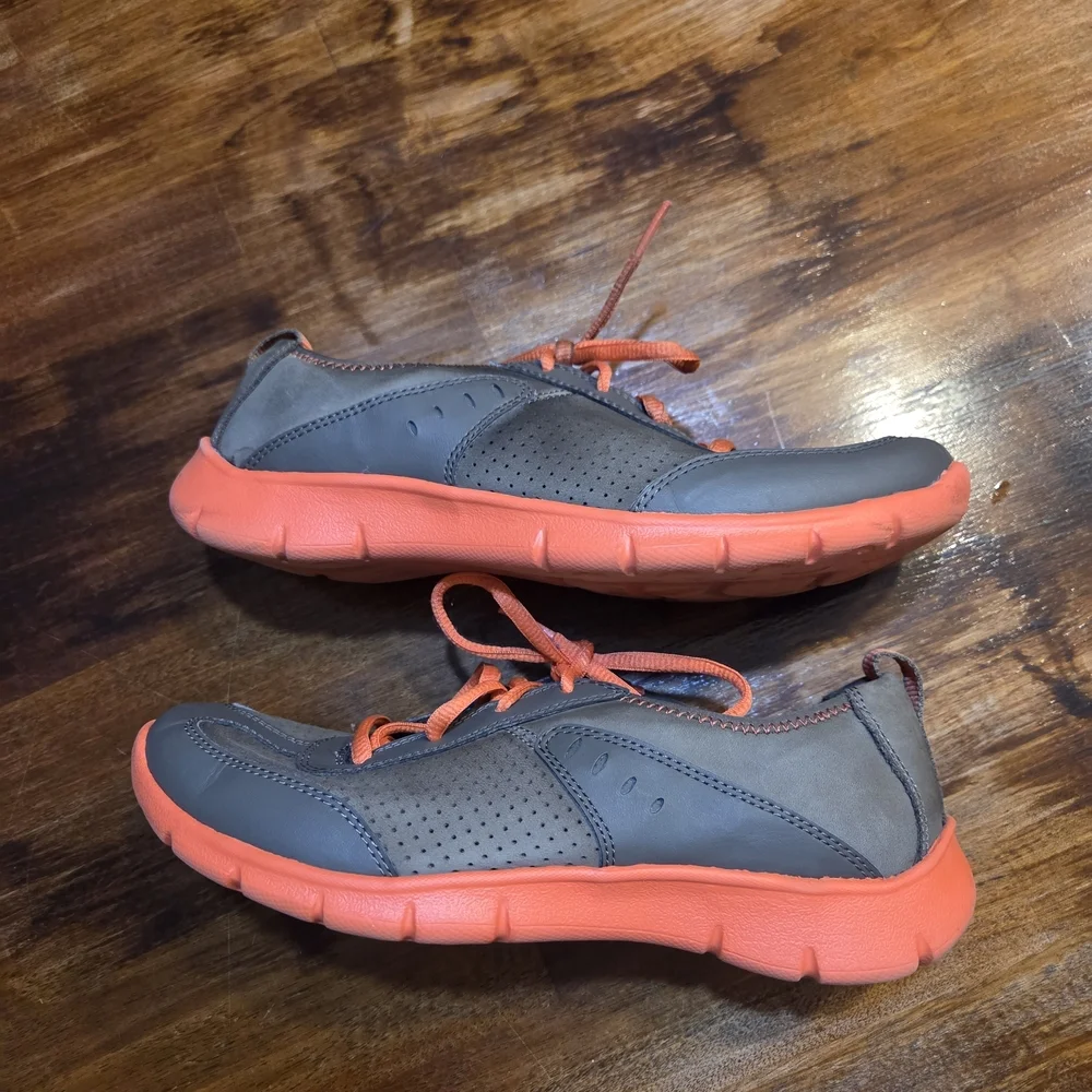 Clarks Women's Hedge Manor Lace-Up Fashion Sneaker sz 7 gropcore